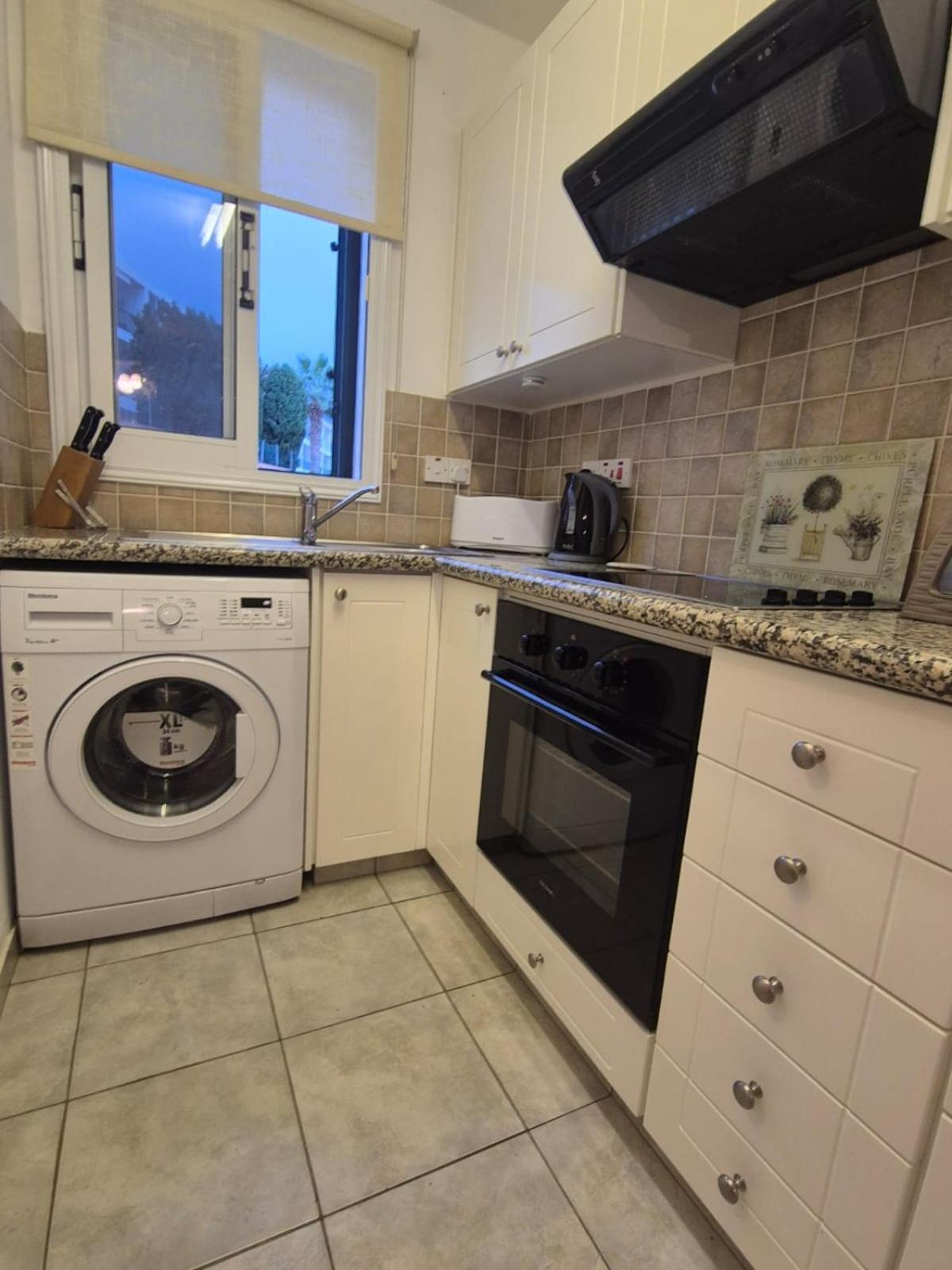 2 Bedroom Townhouse Lower Peyia Paphos Cyprus Bagian luar foto
